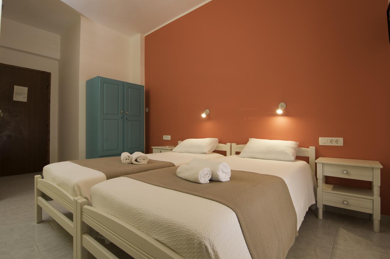 Niki Rooms Palaiochora Zewnętrze zdjęcie
