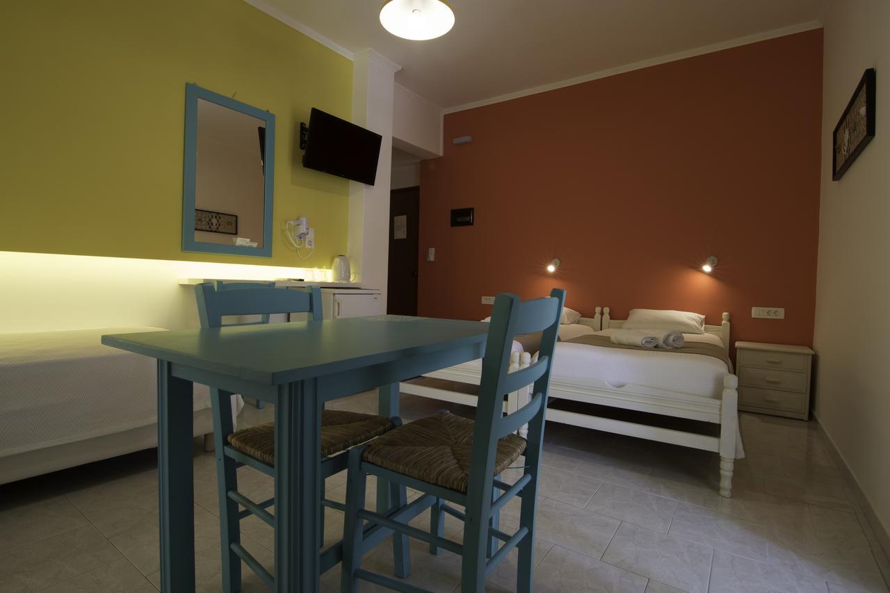 Niki Rooms Palaiochora Zewnętrze zdjęcie